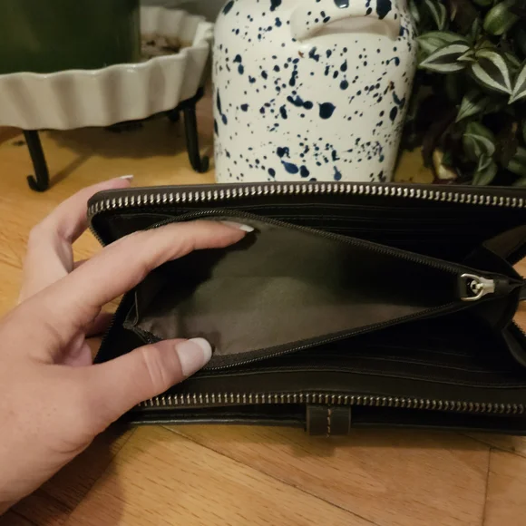 Brown Leather Ladies Wallet - Picture 3 of 7